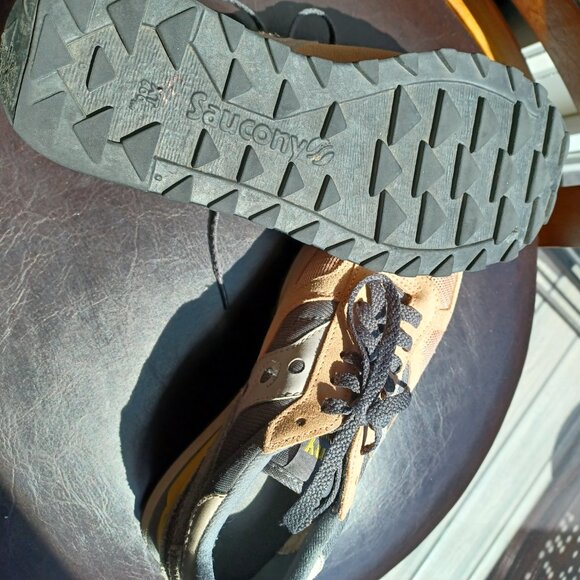 Saucony Shadow Sneakers 8 - Picture 3 of 6